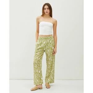 NWT Wantable Be Cool Floral Pants in Lime Print Women’s M